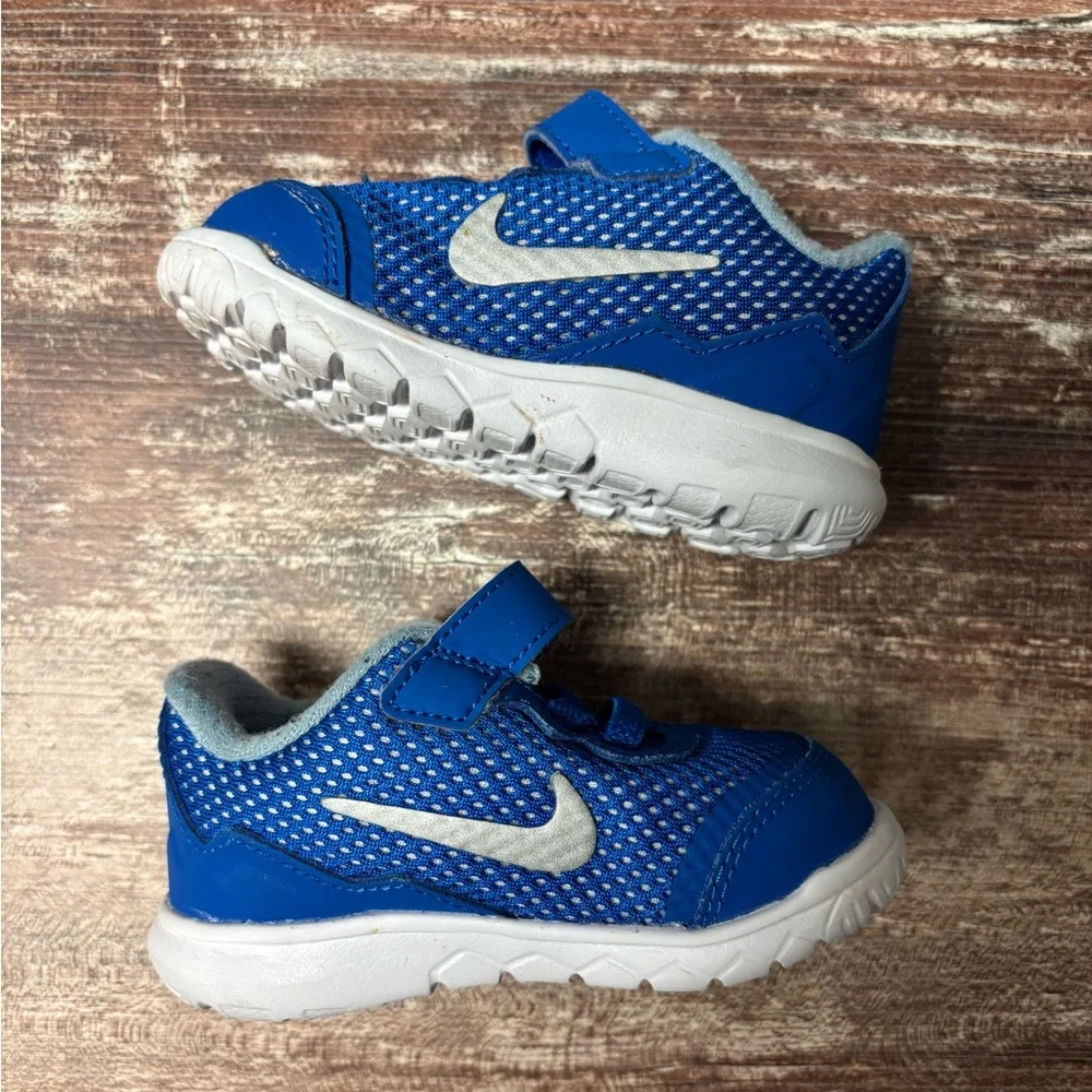 Nike | VGUC Blue Infant Flex Experience Shoes Velcro Closure, Size 4C